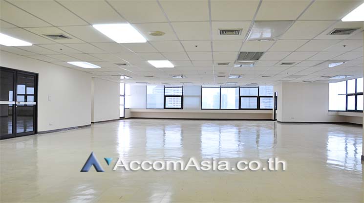  2  Office Space For Rent in Sukhumvit ,Bangkok MRT Khlong Toei - BTS Phrom Phong at Sirinrat Building AA13588